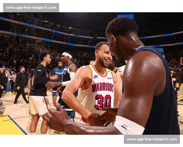 劳资协议锁死操作空间!森林狼追 KD 陷双重困境,7 月 1 日前几乎无解 劳资协议锁死操作空间!森林狼追 KD 陷双重困境,7 月 1 日前几乎无解