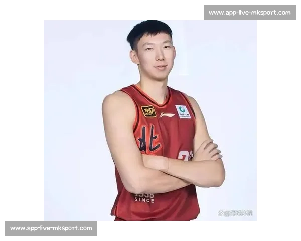 周琦爱子幼儿园毕业!与男篮叔叔互动害羞萌翻全网 周琦爱子幼儿园毕业!与男篮叔叔互动害羞萌翻全网