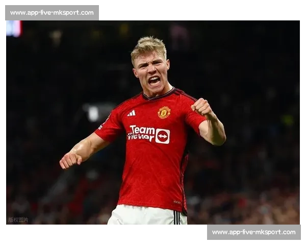 英超三巨头竞逐里昂天才边锋福法纳,转会费或破 5000 万欧 英超三巨头竞逐里昂天才边锋福法纳,转会费或破 5000 万欧