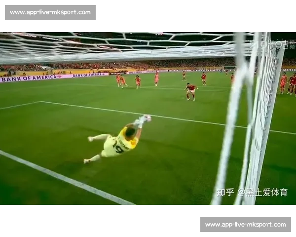 梅西中框 + 造险！乌斯塔里神扑 迈阿密 0-0 开罗国民世俱杯首战