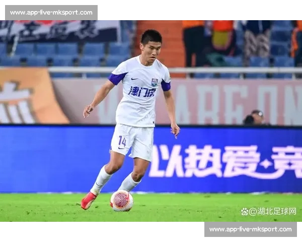 黄嘉辉请假风波后：职业态度获赞，归队首战虽败犹荣