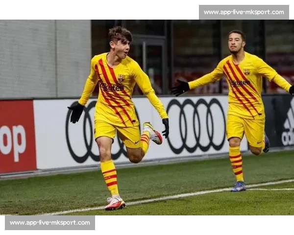 巴萨青训瑰宝加里多加盟埃瓦尔 西乙新核开启四年长约征程