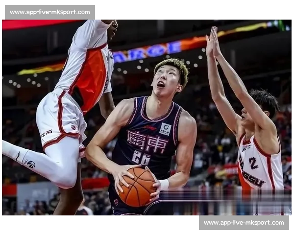CBA与NBA差异对比：联赛风格与文化深度解析